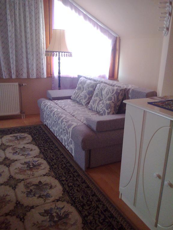 Marina-Buek Apartmanhaz Rum bild