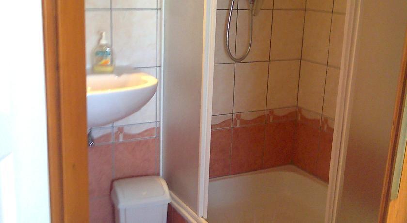 Marina-Buek Apartmanhaz Rum bild
